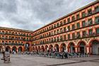 Kordoba. Na jednym z głównych placów w mieście - Plaza de la Corredera. - foto: wnieznane.pl