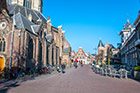 Haarlem. Grote Markt i Grote Kerk. - foto: wnieznane.pl