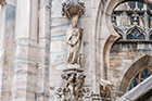 Mediolan. Zdobienia na fasadzie katedry. - foto: wnieznane.pl