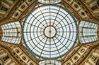Mediolan. Szklany dach Gallerii Vittorio Emanuele II. - foto: wnieznane.pl