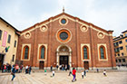Mediolan. Kościół Santa Maria delle Grazie, przy którym znajduje się Ostatnia Wieczerza. - foto: wnieznane.pl