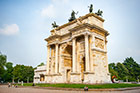 Mediolan. Arco della Pace, czyli łuk triumfalny w Mediolanie. - foto: wnieznane.pl