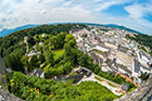Salzburg. Widok na miasto z twierdzy Hohensalzburg. - foto: wnieznane.pl