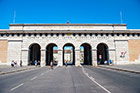 Wiedeń. Brama Ausseres Burgtor przy Neue Burg. - foto: wnieznane.pl