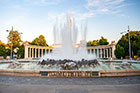Wiedeń. Fontanna Hochstrahlbrunnen. - foto: wnieznane.pl