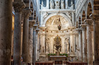 Piza. Wspaniałe wnętrze Katedry Santa Maria Assunta przy Piazza dei Miracoli. - foto: wnieznane.pl
