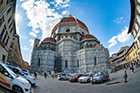 Florencja. Bryła Katedry Santa Maria del Fiore. - foto: wnieznane.pl