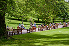 Edynburg. Relaks w ogrodach Princes Street Gardens. - foto: wnieznane.pl