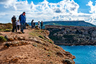 Malta. Na klifie w okolicy Ghajn Tuffieha. - foto: wnieznane.pl