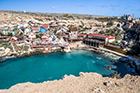 Malta. Widok na filmową wioskę Popeye Village. - foto: wnieznane.pl