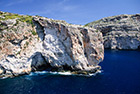 Malta. Klifowe wybrzeże niedaleko Blue Grotto. - foto: wnieznane.pl