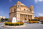 Malta. Mosta. - foto: wnieznane.pl