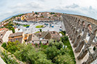 Segowia. Rzut okiem na miasto i akwedukt z tarasu widokowego. - foto: wnieznane.pl