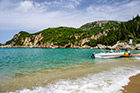 Korfu. Plaża w miejscowości Liapades. - foto: wnieznane.pl