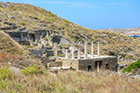 Mykonos. Na terenie starożytnych ruin na wyspie Delos. - foto: wnieznane.pl