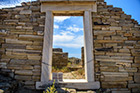 Mykonos. Na terenie starożytnych ruin na wyspie Delos. - foto: wnieznane.pl