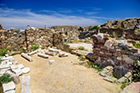 Mykonos. Na terenie starożytnych ruin na wyspie Delos. - foto: wnieznane.pl