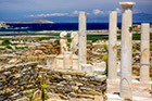 Mykonos. Na terenie starożytnych ruin na wyspie Delos. - foto: wnieznane.pl