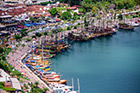 Alanya. Widok na miasto i port z twierdzy z XIII wieku. - foto: wnieznane.pl