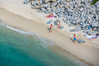Kalabria. Plaża w Tropei. - foto: wnieznane.pl