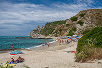 Kalabria. Wspaniałe górzyste wybrzeże Capo Vaticano. - foto: wnieznane.pl