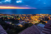 Kalabria. Piękny wieczorny widok na Tropeę. - foto: wnieznane.pl