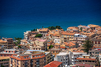 Kalabria. Widok z góry na słynną miejscowość Tropea. - foto: wnieznane.pl