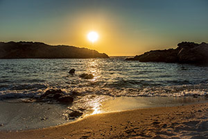 Kos. Spektakularny zachód słońca w Limnionas. - foto: wnieznane.pl