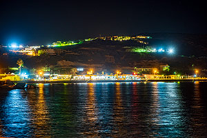 Kos. Nocny widok na Kefalos. - foto: wnieznane.pl