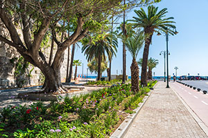 Kos. Odpoczynek przy Zamku Neratzia. - foto: wnieznane.pl