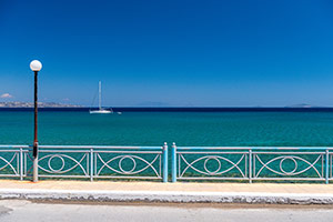 Kos. Spacer wzdłuż zatoki Kefalos z przejrzystą, cudowną wodą. - foto: wnieznane.pl