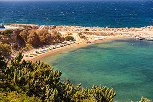 Kos. Zagospodarowana plaża Limnionas. - foto: wnieznane.pl