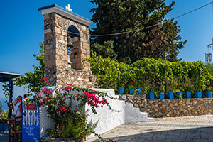 Kos. Malownicza, górska wioska Zia. - foto: wnieznane.pl