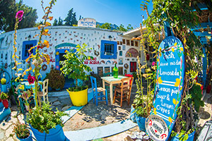 Kos. Kawiarnia Watermill of Zia przyciąga wielu turystów. - foto: wnieznane.pl