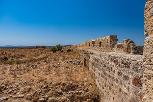 Kos. Rozległe pozostałości twierdzy w okolicach wioski Antimachia. - foto: wnieznane.pl