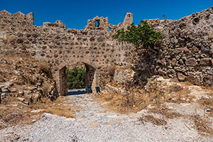 Kos. Rozległe pozostałości twierdzy w okolicach wioski Antimachia. - foto: wnieznane.pl