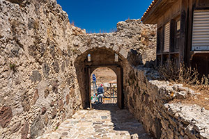 Kos. Rozległe pozostałości twierdzy w okolicach wioski Antimachia. - foto: wnieznane.pl